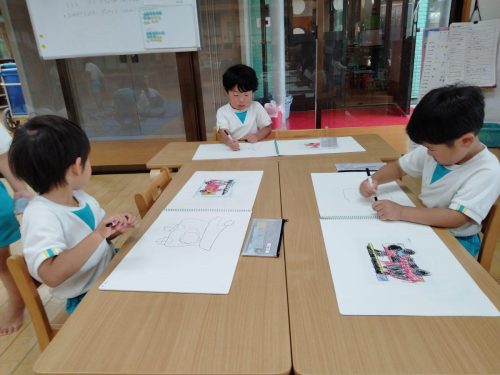 5月9日:よくみて描いているね！