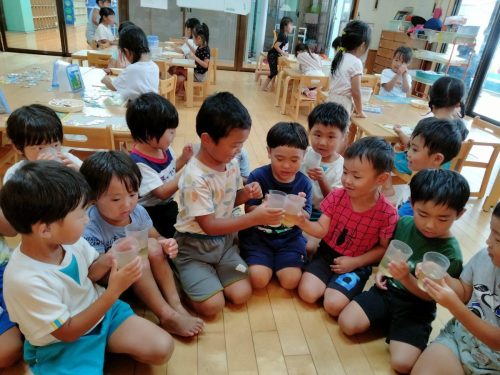 7月4日：かんぱーい！