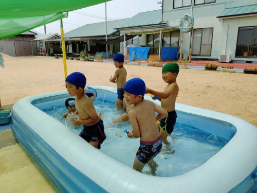 7月4日：水鉄砲で戦ったよ！