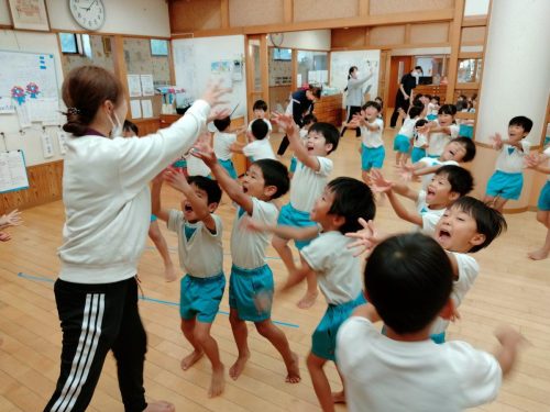 11月7日：朝の体操をしました♪