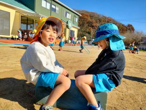 12月18日：園庭で元気に遊んだよ！