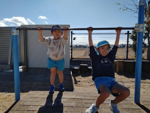 12月18日：園庭で元気に遊んだよ！